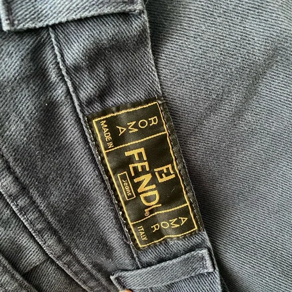 Auth FENDI DARK BLUE JEANS
